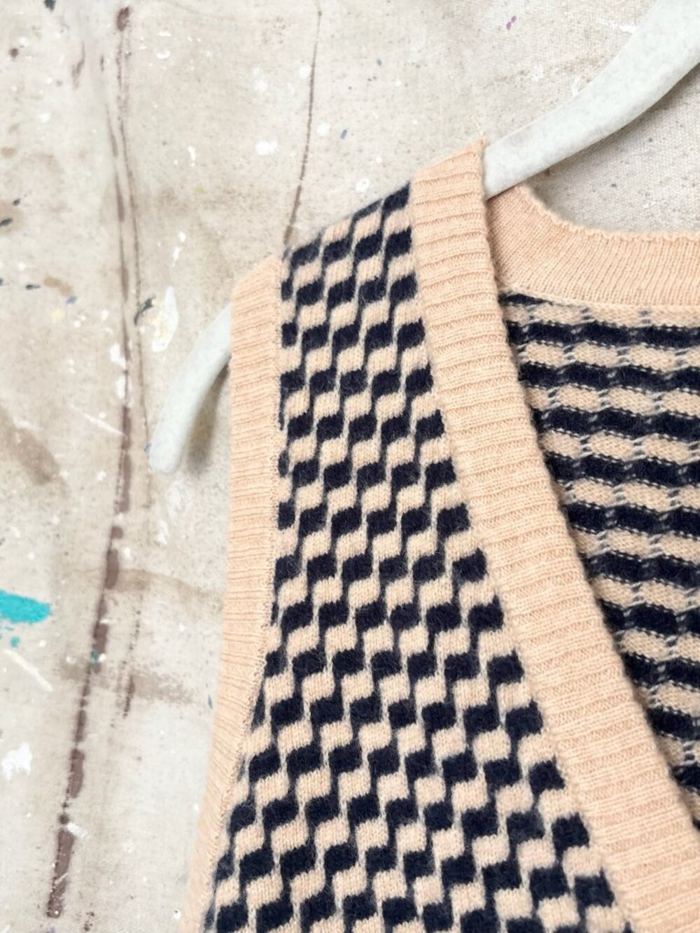 J Crew Cashmere Jacquard V-Neck Sweater Vest - Picture 5 of 7